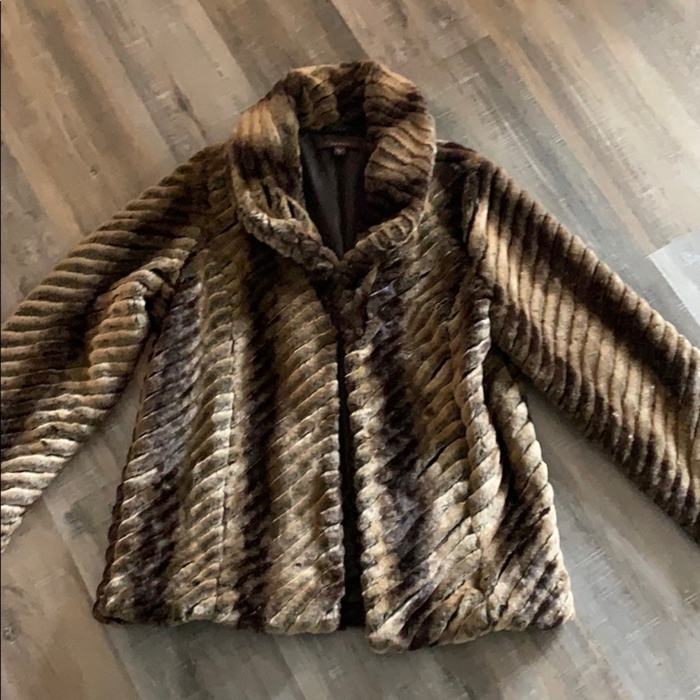 FEVER fur jacket
